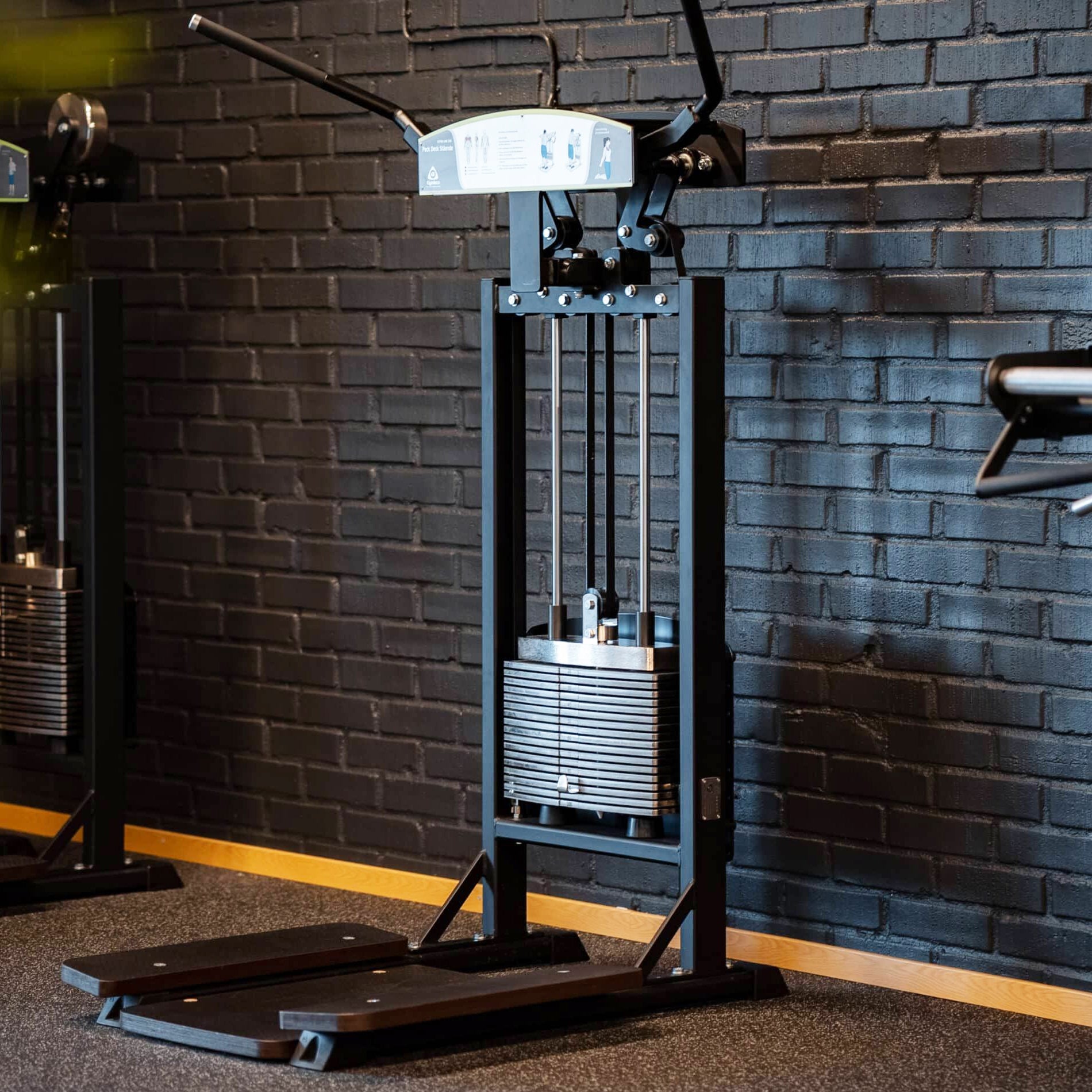 Gymleco StandFly Chest Machine