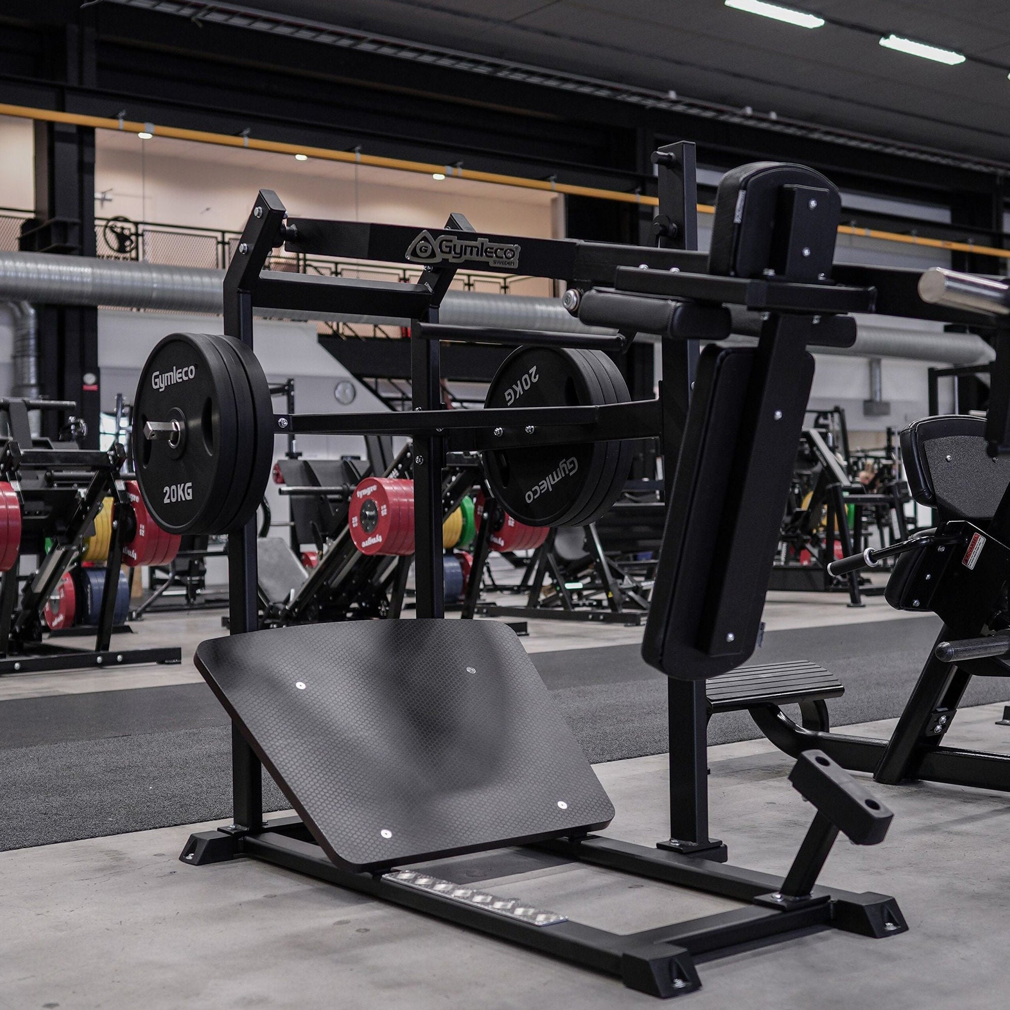 Gymleco Pro Pendulum Squat Machine