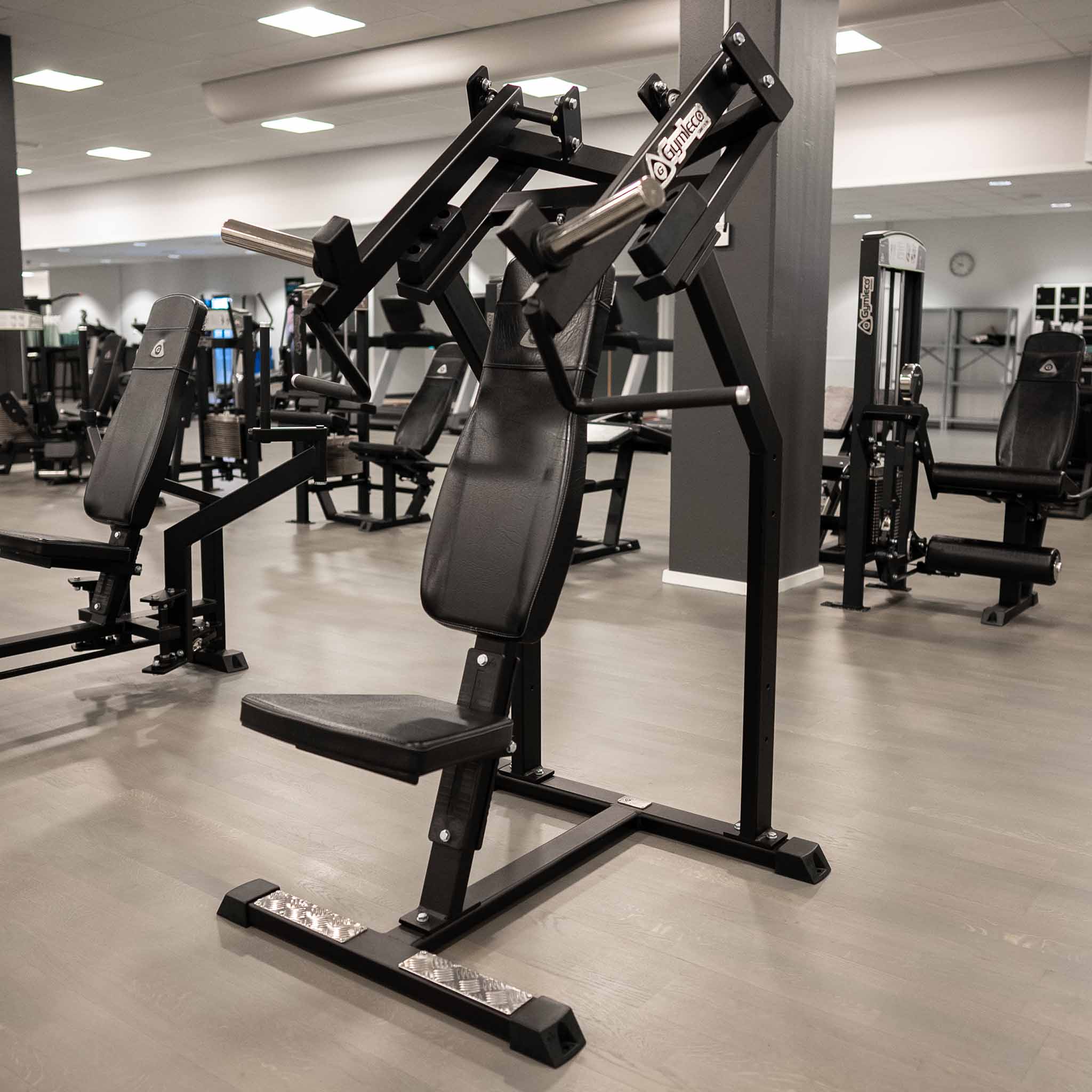 Gymleco 020 Lateral Incline Bench Press Machine