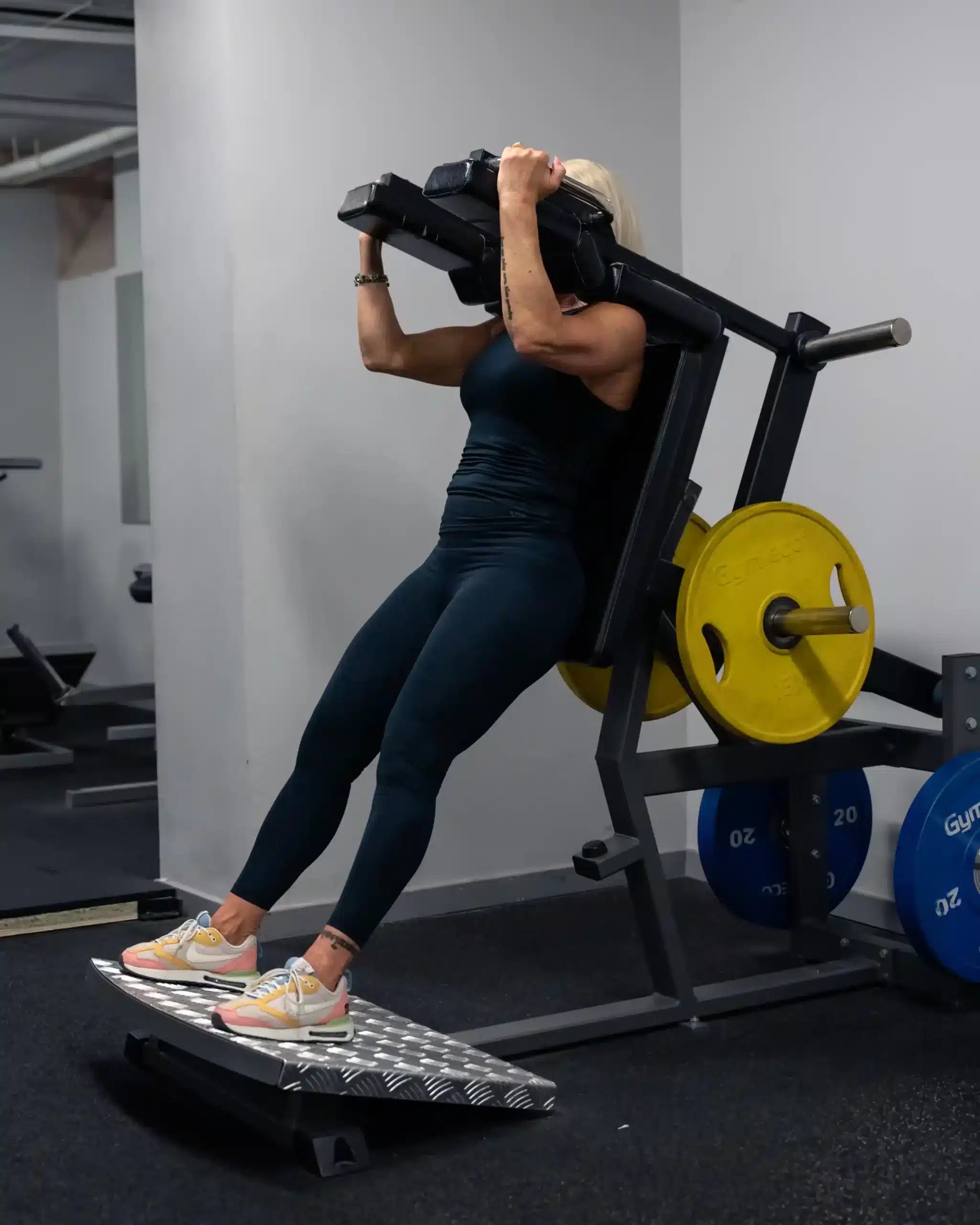 Gymleco 044 V-Squat Plate Loaded Machine