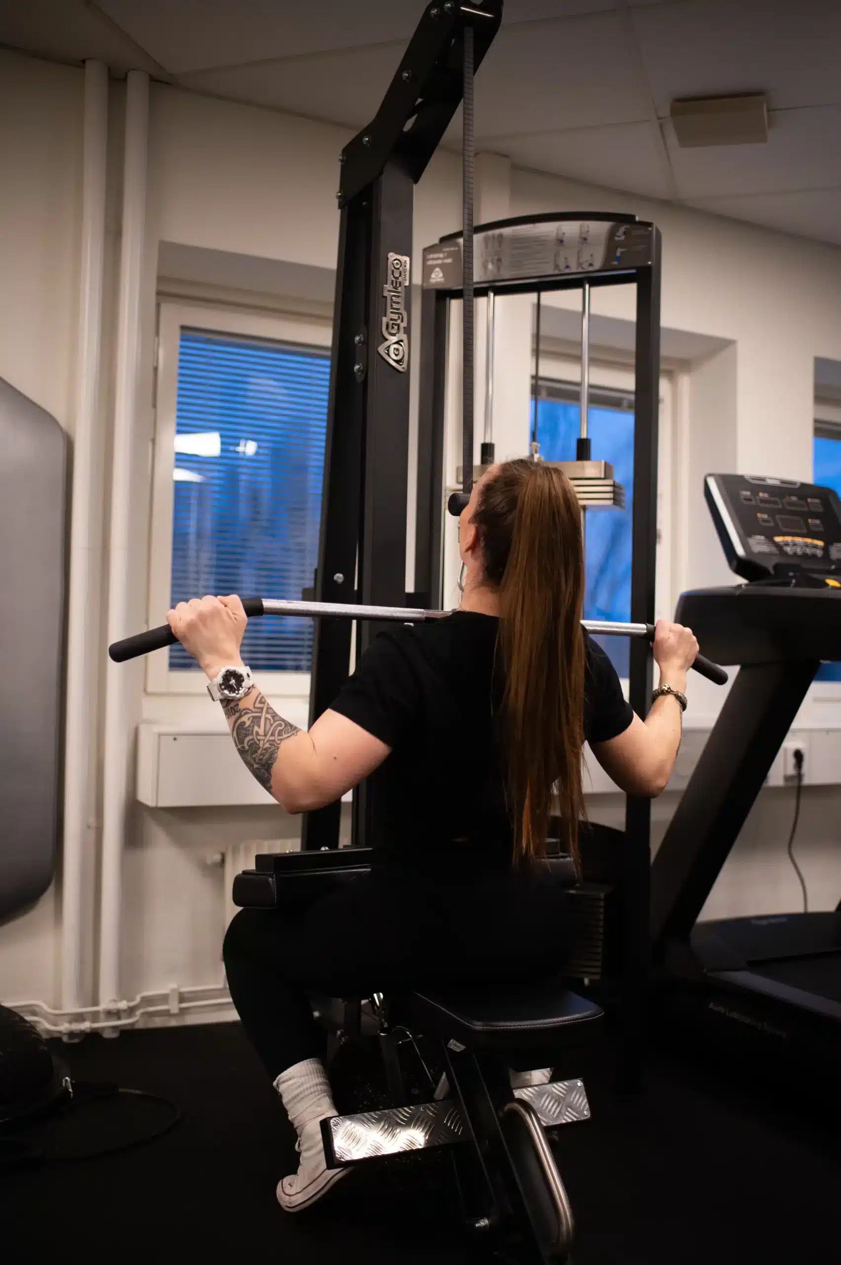 Gymleco 214 Lateral Pulldown / Seated Row Machine