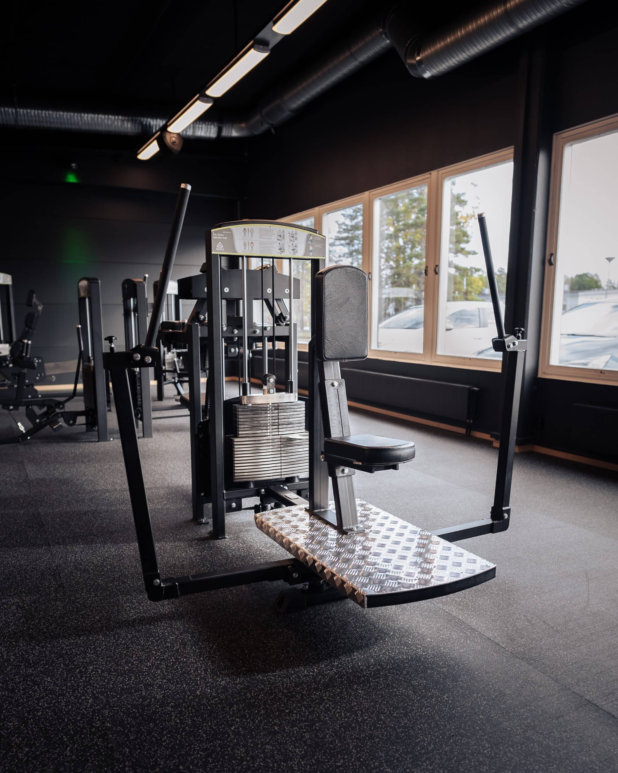 Gymleco 335 Rear Deltoid / Pec Deck