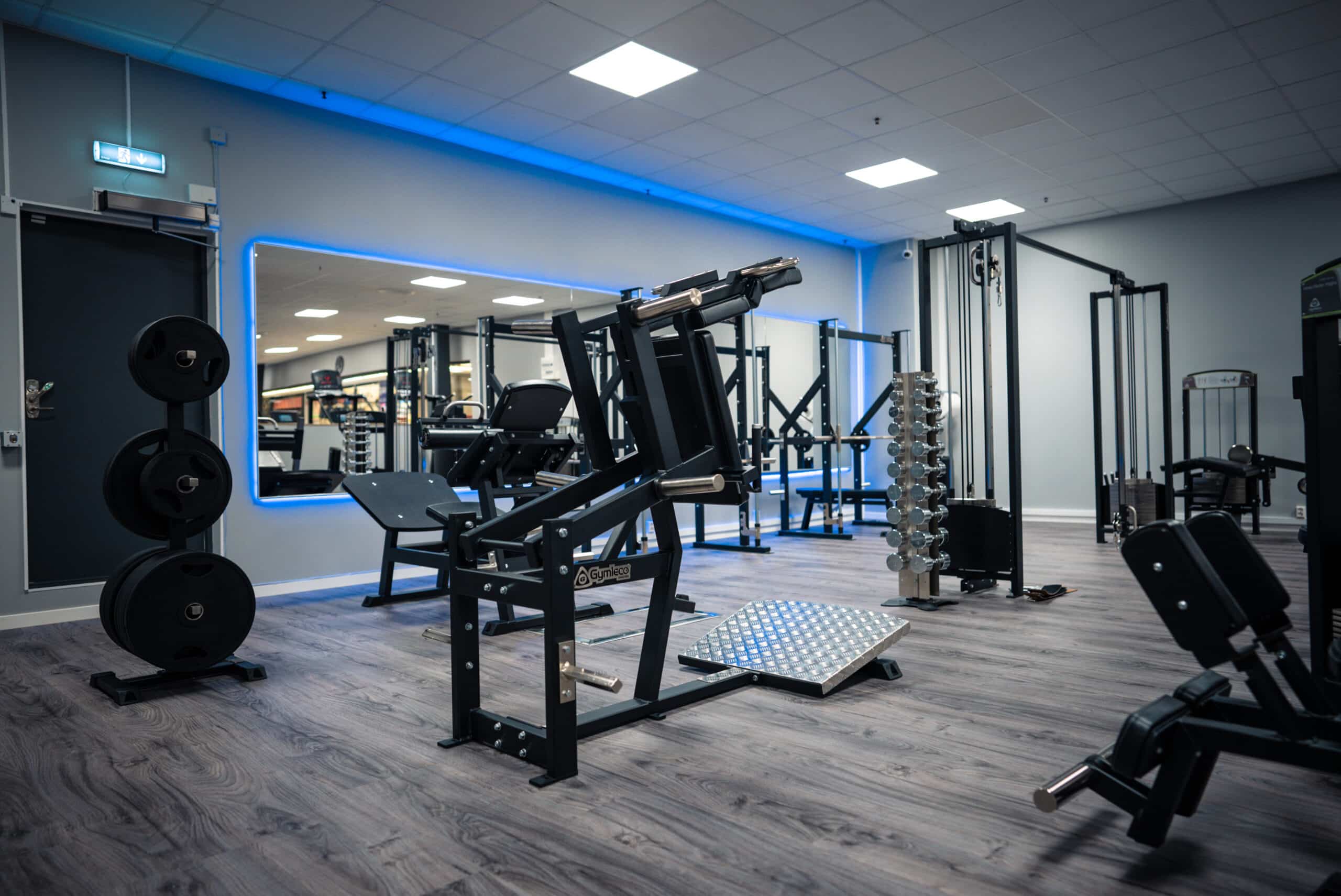 Gymleco 044 V-Squat Plate Loaded Machine