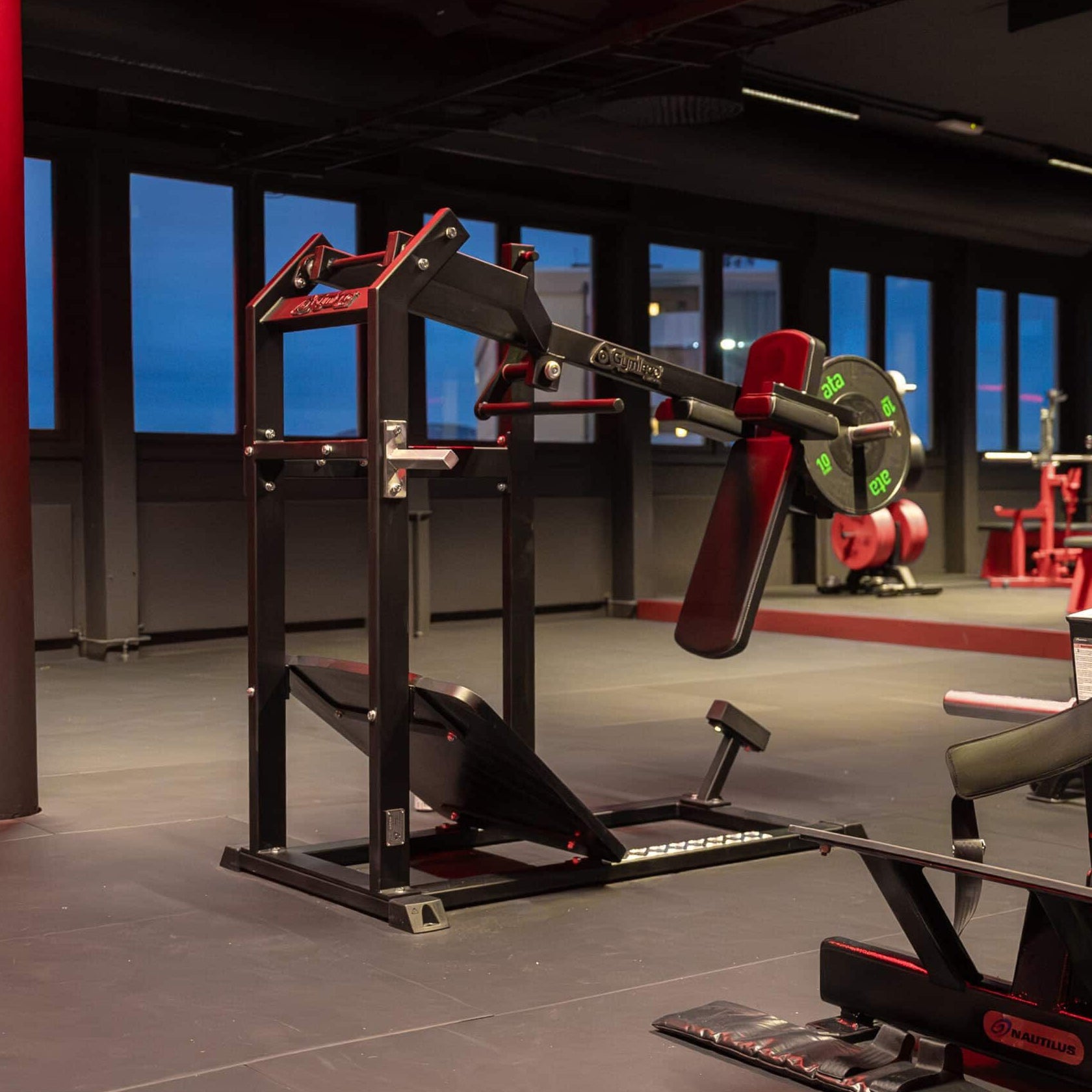 Gymleco Pro Pendulum Squat Machine