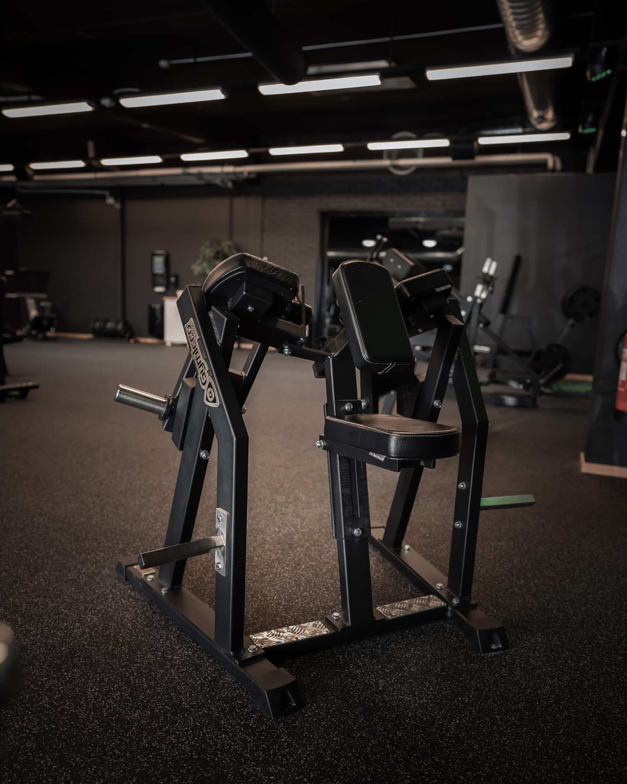 Gymleco 050 Biceps Curl Machine